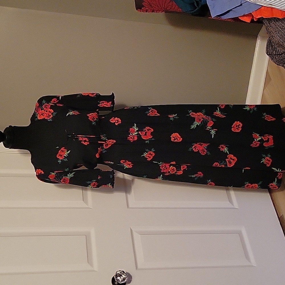 Express floral maxi with elastic gathered waist and sleeves size xs.
